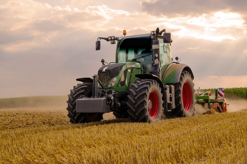 ETTINGER supplies components for electrical engineering and electronics in the agricultural sector. ETTINGER supplies components for electrical engineering and electronics in the agricultural sector.