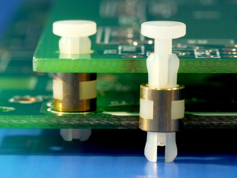 Anwendungsbeispiel: Leitfähige Distanzhalter